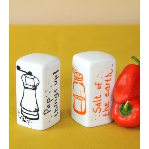 Salt and Pepper Shakers with Illustrations & English Text Salt and Pepper Shakers